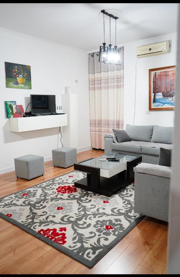 Apartament Center ティラナ エクステリア 写真