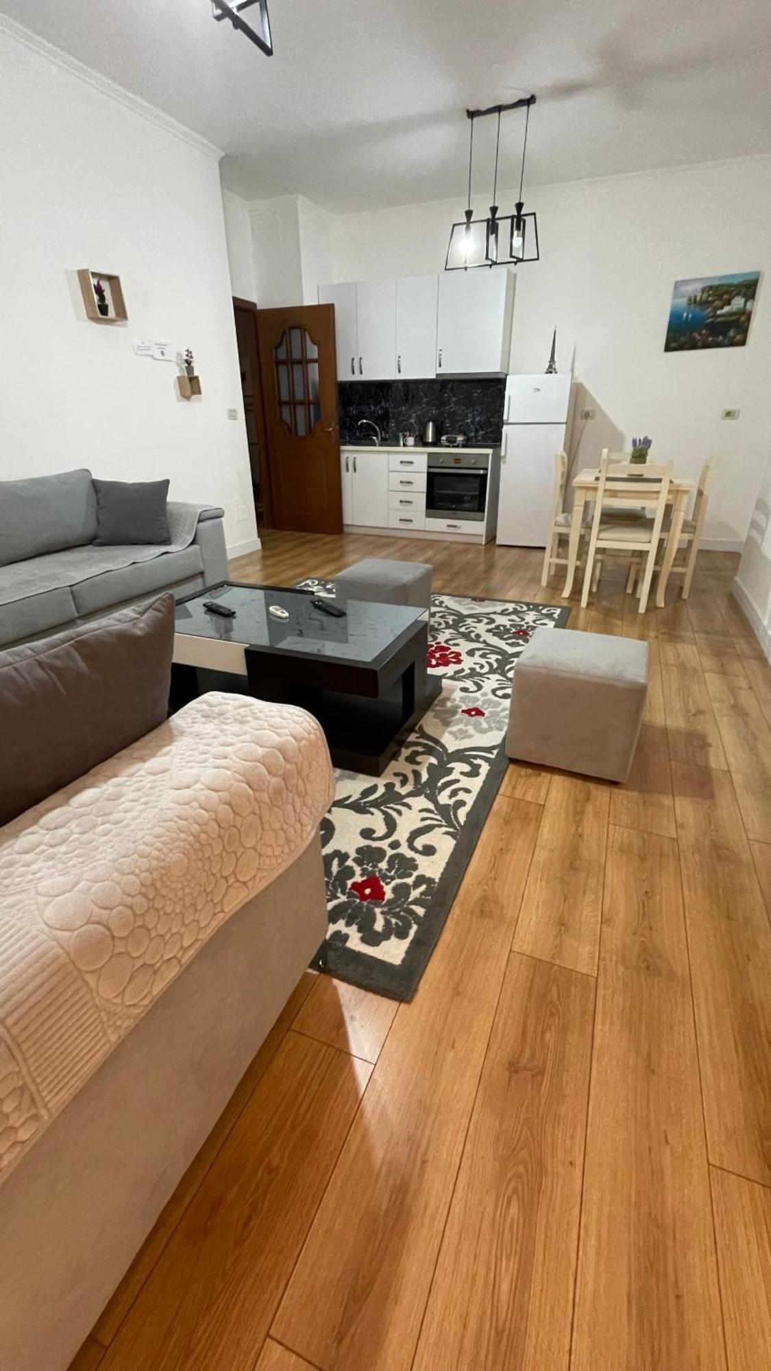 Apartament Center ティラナ エクステリア 写真
